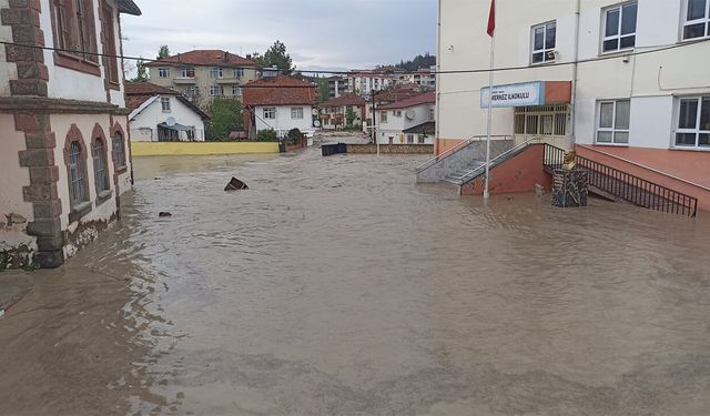 Selin vurduğu Havza'da eğitime ara!