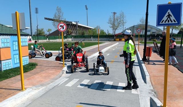 Alaçamlı miniklere Bafra’da trafik eğitimi