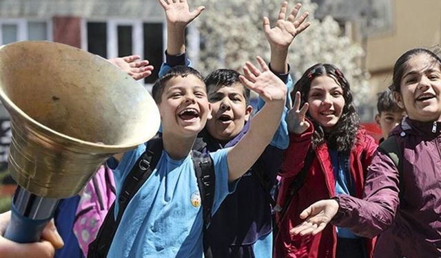 Ara tatiller kaldırılıyor mu? Bakan Tekin’den dikkat çeken açıklama