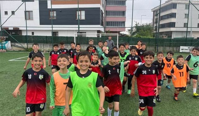 Karadenizspor'dan genç yeteneklere çağrı!