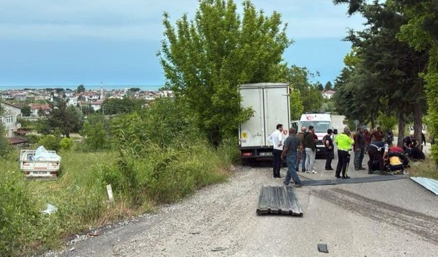 Samsun'da pikap ile kamyonet çarpıştı! Yaralılar var