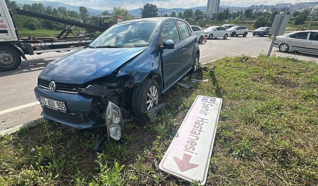 Samsun Şehir Hastanesi Kavşağı'nda kaza! 2 yaralı