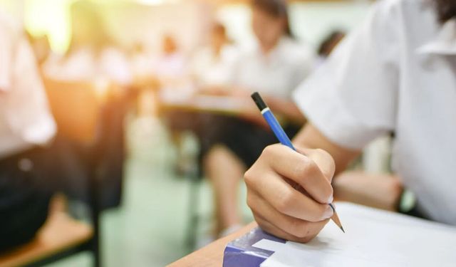 Bakan Tekin duyurdu! Cuma günü okullar tatil edildi