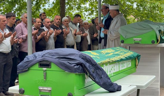 Bayram dönüşü faciaya dönüştü! Karı-koca Samsun'da toprağa verildi