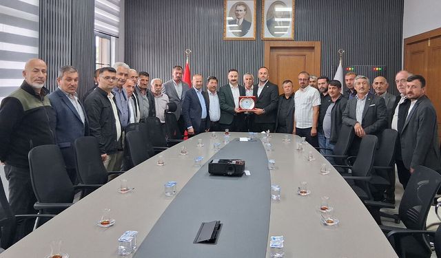 Havza'da muhtarlardan Kaymakam Mustafa Ayvat'a veda