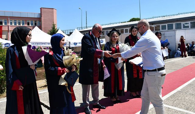 Samsun'da 'okumanın yaşı yok' dedirten başarı