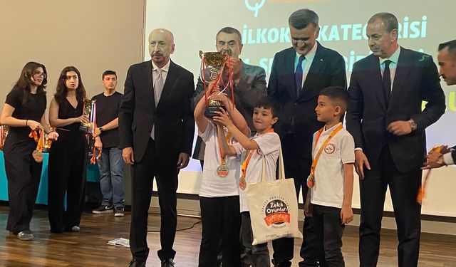 Samsunlu minik zekalar Türkiye zirvesinde! Ödüller Bakan Tekin'den
