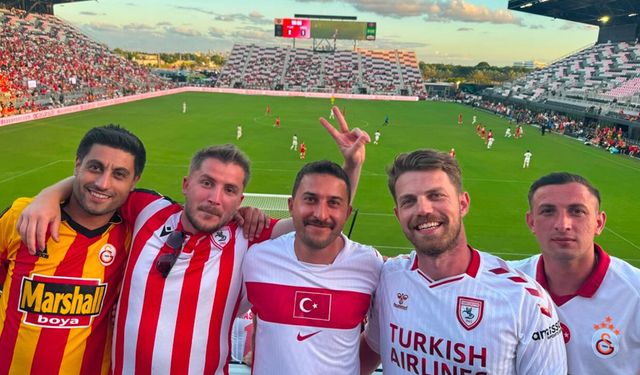 Samsunspor taraftarları ABD'de millilerin yanında