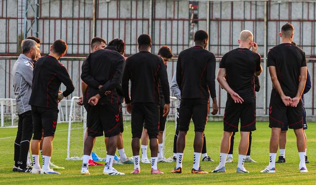 Kamp öncesi kritik süreç! Samsunspor'da transfer mesaisi