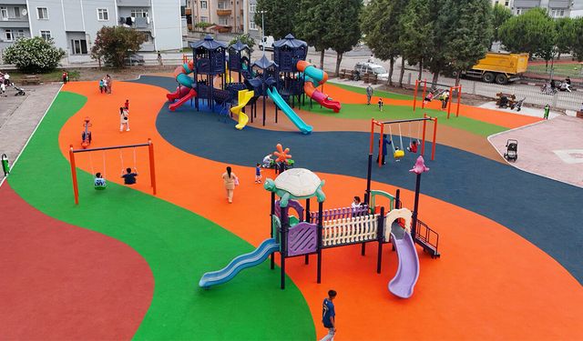 Tekkeköy'de Sıtkı Ünal Yücel Parkı yenilenen yüzüyle açıldı