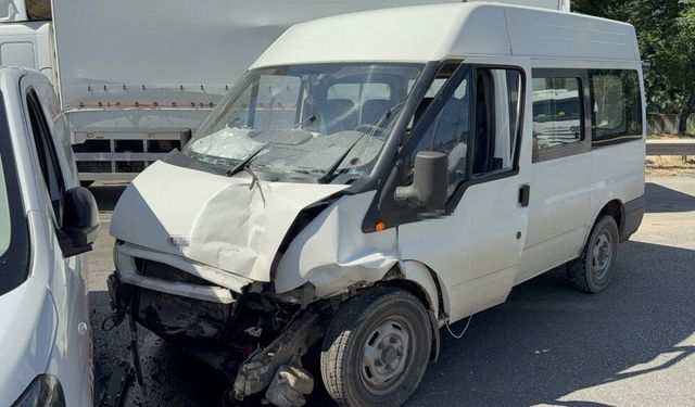 Samsun'da hastane yolunda faciadan dönüldü! 3 yaralı