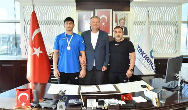Başkan Mustafa Candal'dan milli sporcu Emirhan Gümüş'e tebrik