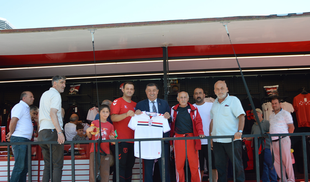 Samsunspor tırı Havza'da taraftarlarla buluştu