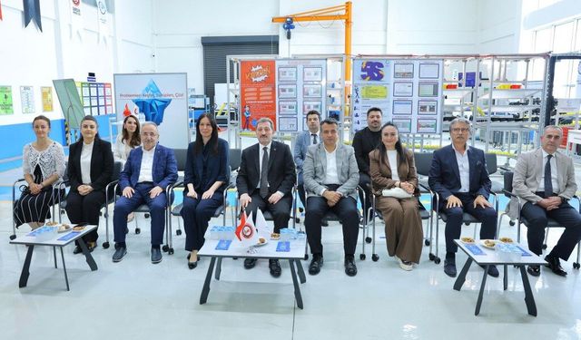 AK Partili Çiğdem Karaaslan yerinde inceledi: Model Fabrika güç katıyor