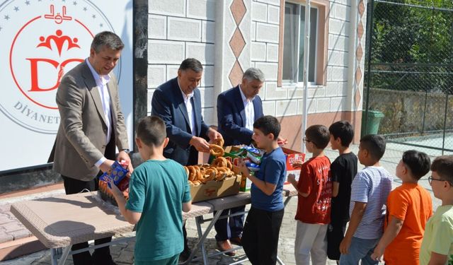 Havza protokolünden Yaz Kur'an Kursu öğrencilerine ziyaret