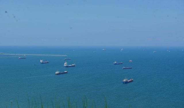 Karadeniz'deki gerilim Samsun'a yansıdı! Gemi sayısı 3'e katlandı