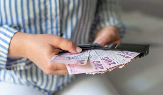 2026 asgari ücrete ara zam yapılacak mı? Milyonların gözü yeni düzenlemede