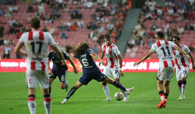 Samsunspor - Fenerbahçe maçında ilk yarı sona erdi! 0-1