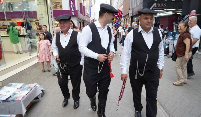 Samsun sokaklarında gören dönüp bir daha bakıyor!