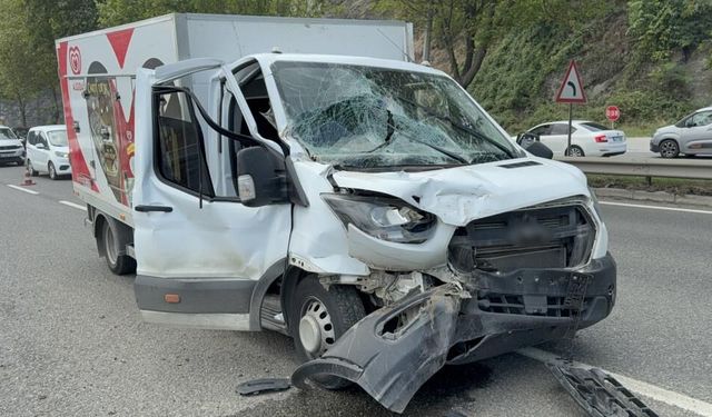Samsun'da korkutan kaza! Kamyonete arkadan çarptı