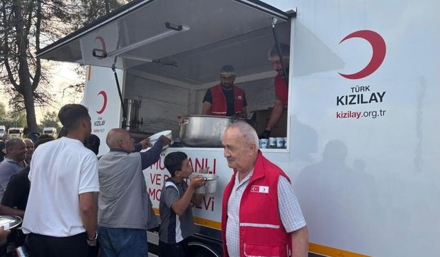Samsun'da tarım işçilerinin yardımına Kızılay koştu