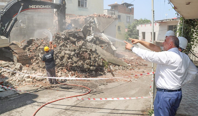 Canik’te kentsel dönüşüm hız kesmiyor! Başkan Sandıkçı sahada