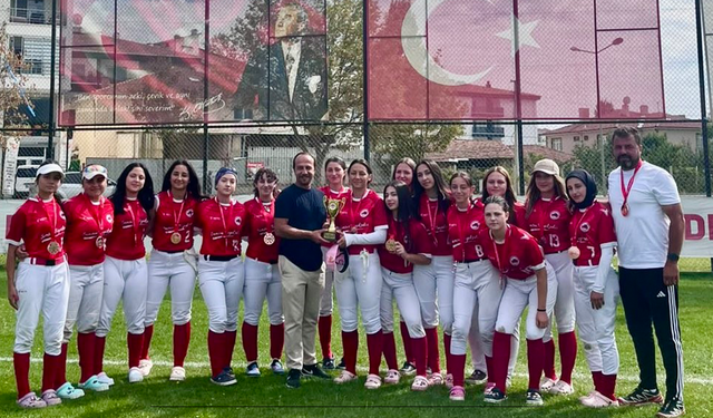 Samsun’dan softbolda Türkiye derecesi!