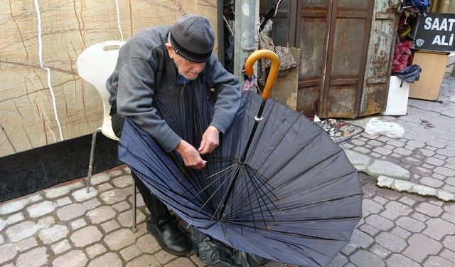 Samsun'da 70 yıllık meslek aşkı! 97 yaşında devam ediyor