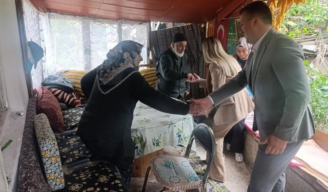 Havza’da yaşlılara Dünya Yaşlılar Günü vefası