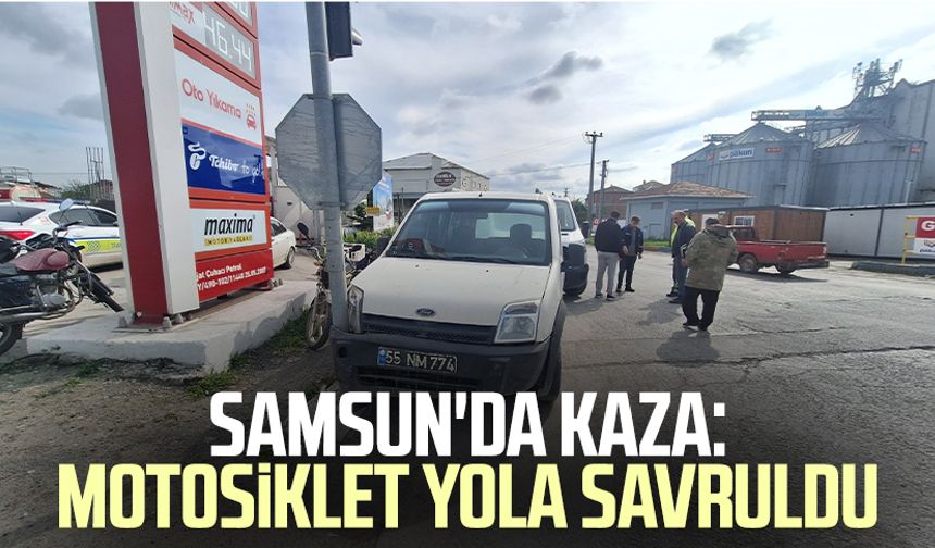 Samsun'da kaza: Motosiklet yola savruldu