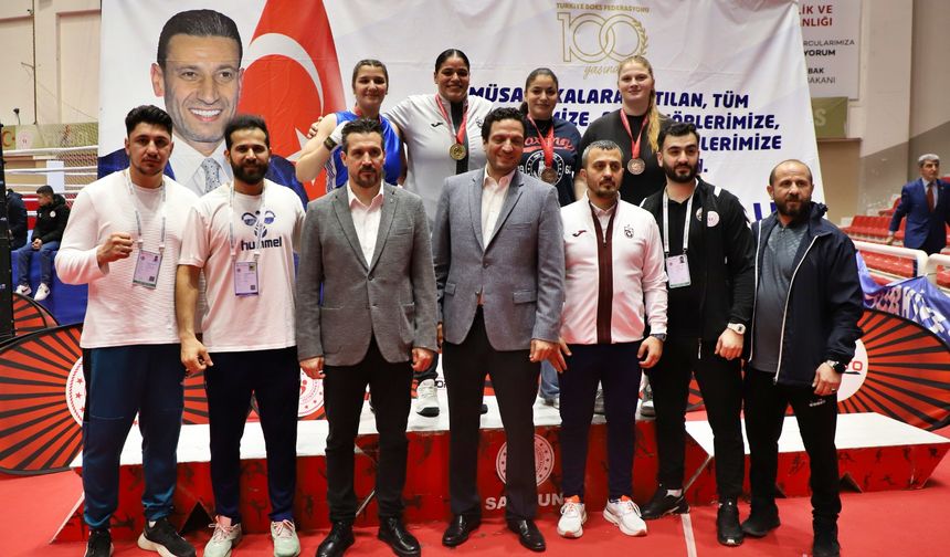 Yıldız kadınlar 46 kiloda Azra Nur Çetin, 48 kiloda Sude Naz Efil, 50 kiloda Zeynep Şevval Kalaycı, 52 kiloda Bengisu Karakoç, 54 kiloda Ecrin Alp, 57 kiloda Esmanur Uğurlu, 60 kiloda Sahranur Turap, 63 kiloda Meryem Bakırtaş, 66 kiloda Sudenaz Aydemir, 70 kiloda Nisa Kaya, 75 kiloda Yağmur Görgeç, 80 kiloda Ela Ecrin Oşak ve artı 80 kiloda Miray Doğru birinciliğe ulaştı.
