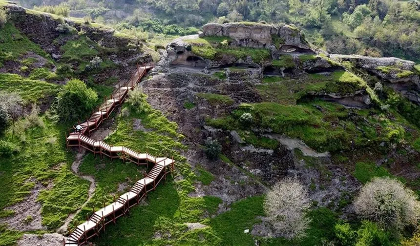 Nebiyan Dağı’nda Sonbahar Trekkingi: Zorluk Dereceleri ve İşaretler