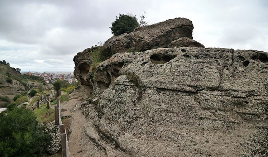 Tekkeköy’de Tarih Öncesinden Günümüze Yaşam İzleri