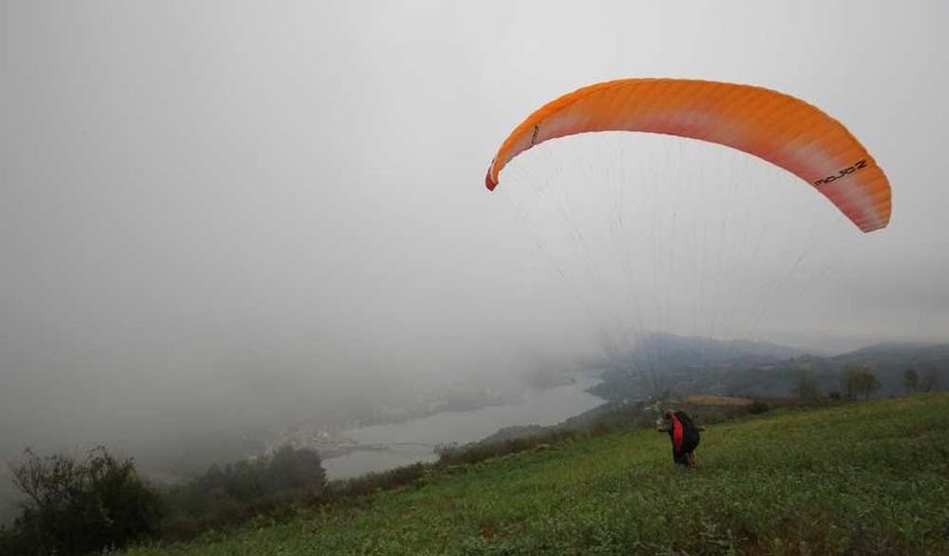 Samsun’da Adrenalin Dolu Yamaç Paraşütü Deneyimi