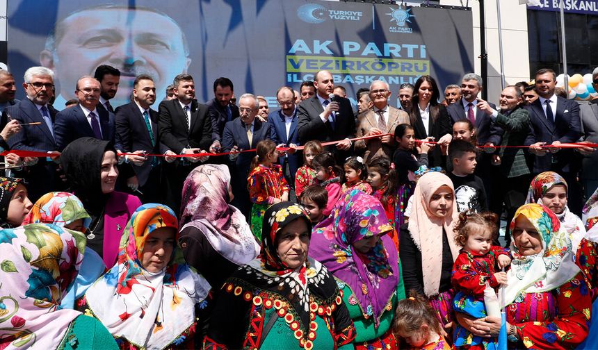 AK Parti Genel Başkan Yardımcısı Ahmet Büyükgümüş Vezirköprü'de