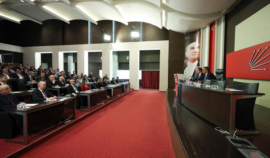 CHP’de olağanüstü toplantı! Samsun İl Başkanı Mehmet Özdağ'da katıldı