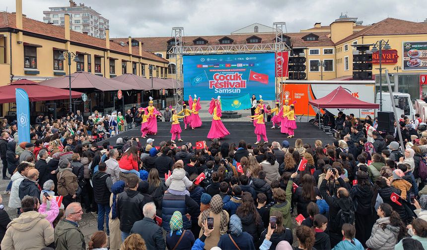 Samsun’da 9 ülkeden çocuklar sahne aldı! 23 Nisan coşkusu büyüdü