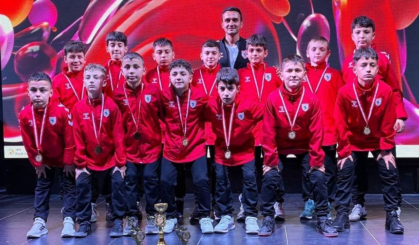 Samsunspor U11 Takımı Antalya Cup’ta ikinci oldu