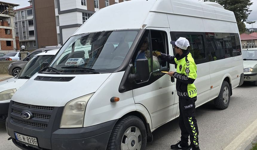 Kavak'ta trafikte hem denetim hem uyarı
