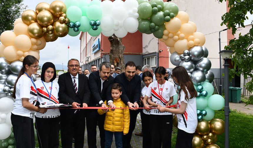Vezirköprü’de bilim şöleni! Öğrenciler projelerini sergiledi