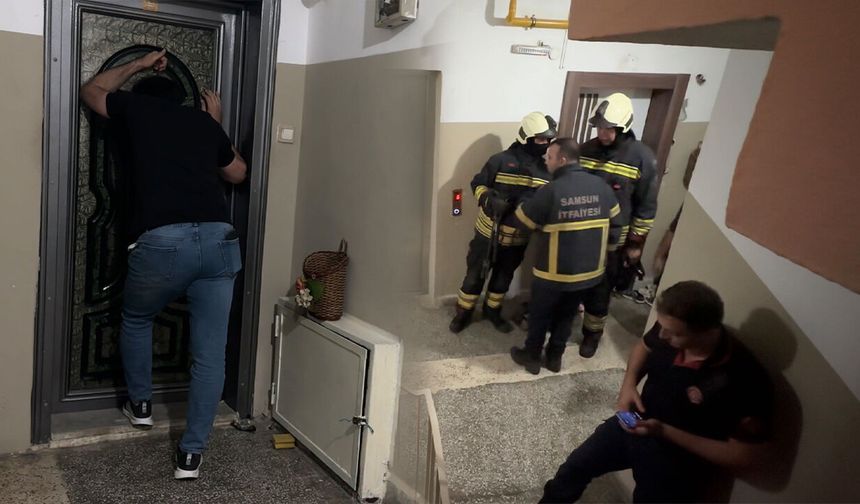 Samsun'da korku dolu anlar! Evini yakıp kendini içeri kilitledi