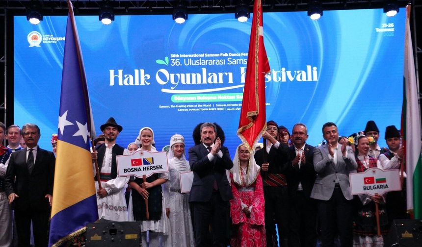 36. Uluslararası Samsun Halk Oyunları Festivali başladı