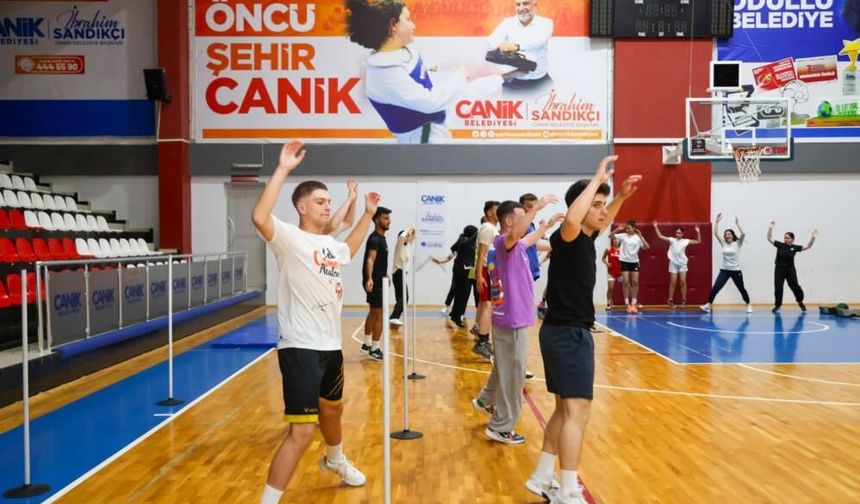 Canik'ten gençlere ücretsiz sınav hazırlık desteği