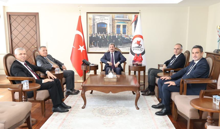 Samsunspor'dan sezon öncesi Vali Orhan Tavlı'ya ziyaret
