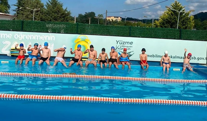 Salıpazarı’nda gençler spora doyuyor: 10 branşta ücretsiz eğitim