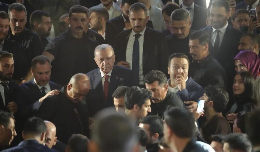 Cumhurbaşkanı Erdoğan Samsun’dan ayrıldı! Vatandaşlardan yoğun ilgi