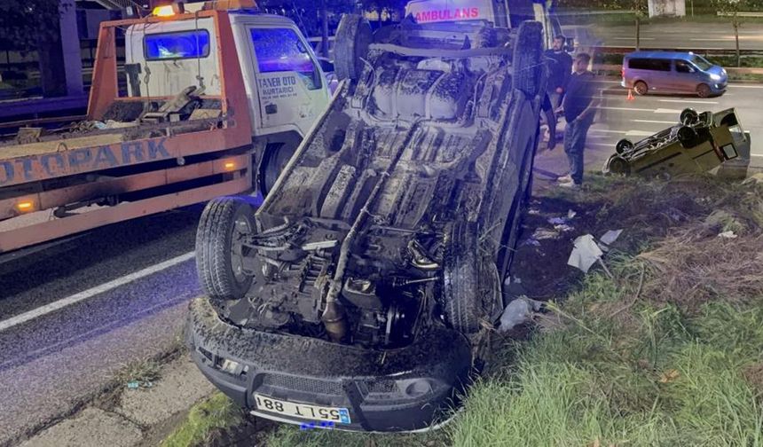 Samsun’da araç 30 metreden Atatürk Bulvarı’na uçtu!
