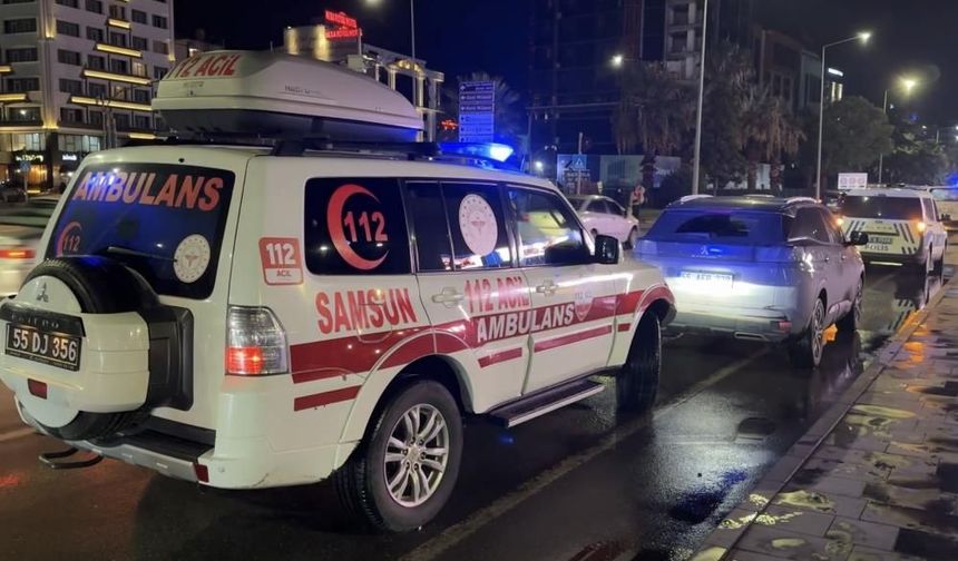 Samsun’da trafik ışıklarında kaza! Yaya hastanelik oldu