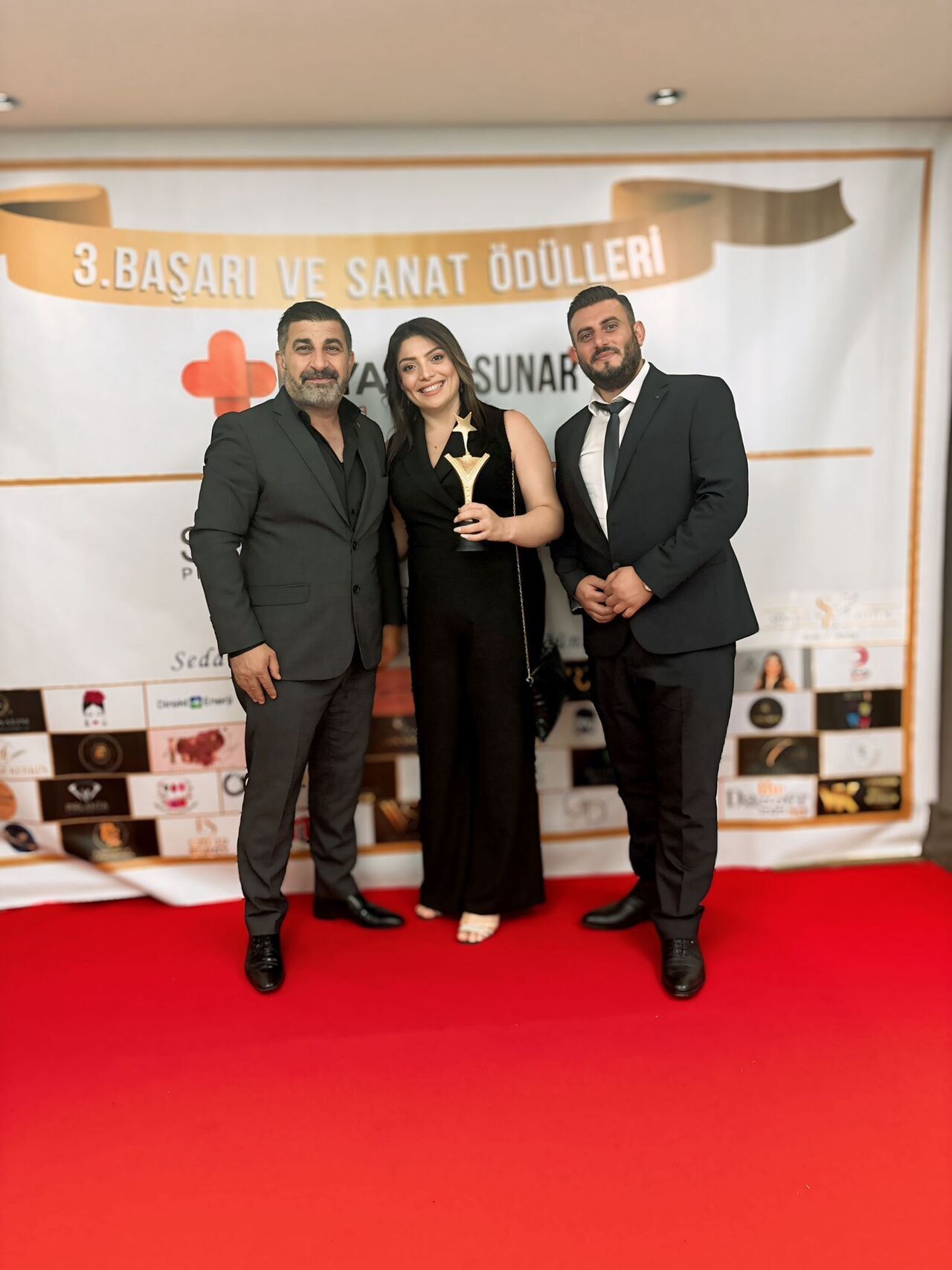 Pınar Sandıkçı Başarı ve Sanat Ödülleri Töreni’nde