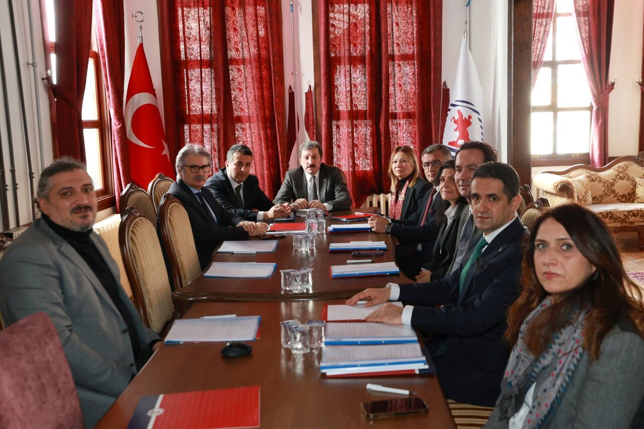 Gkpgi B3 Xk A A R D8Z